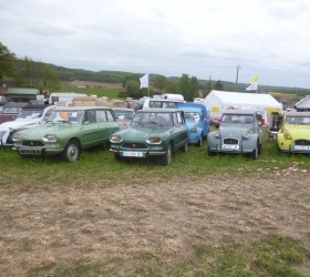 camping à la nationale 2cv de Lavaré